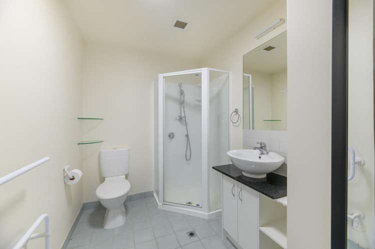 4e/17 Crown Lynn Place New Lynn_5