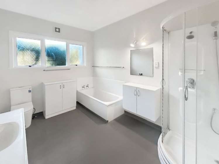 303 College Street 2147_5