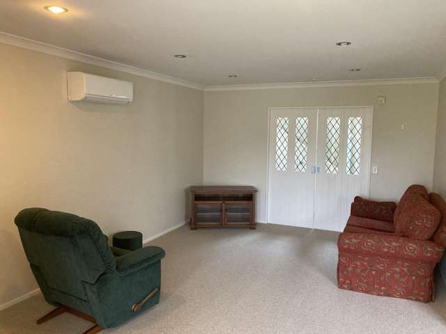 14 Moore Crescent Carterton_2