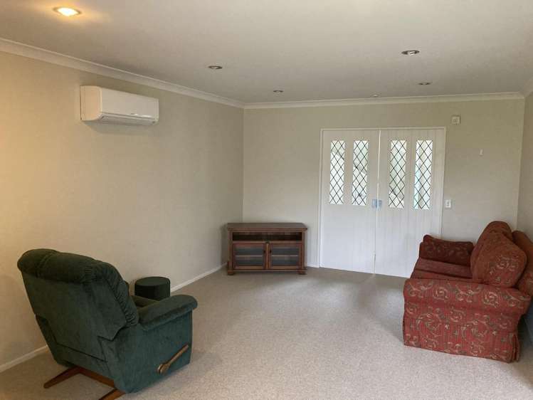 14 Moore Crescent Carterton_2