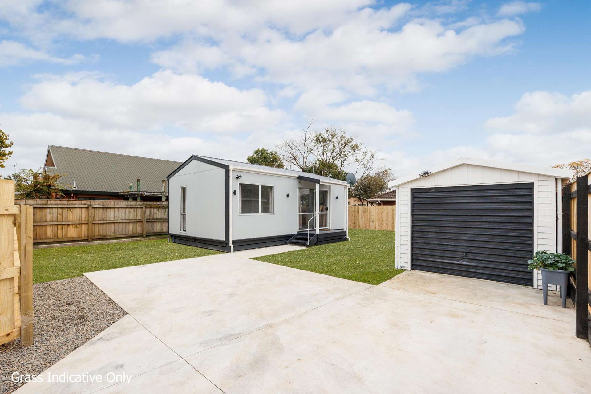 225A College Street West End_0