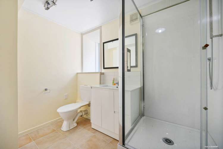 8 Hillsdale Road Hillsborough_12