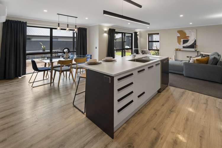 9 Sabine Drive Richmond_9