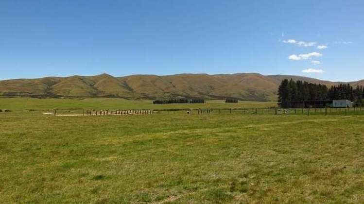 Saint Bathans Loop Road Otago_14