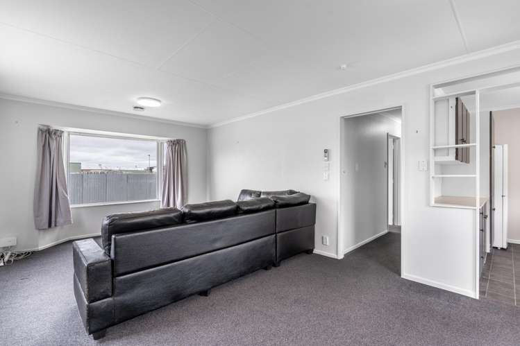 2/51 Douglas Street Grasmere_8