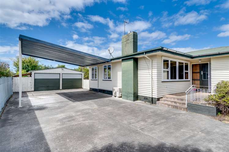 42 Harold Holt Avenue Onekawa_1
