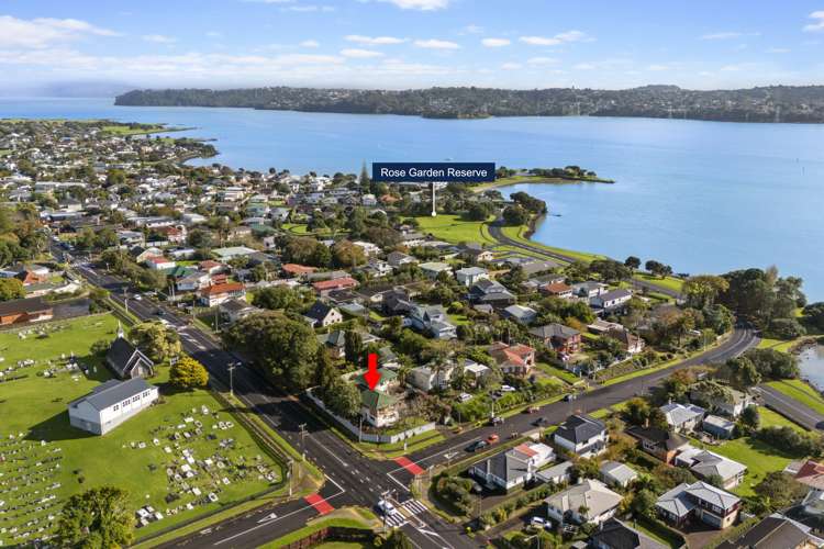 14 Woodward Avenue Mangere Bridge_18