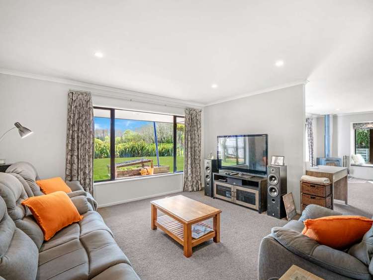 21 Collins Drive Waikuku Beach_8