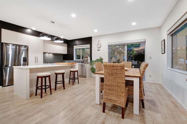 9 Ruth Craig Place Stanmore Bay_5