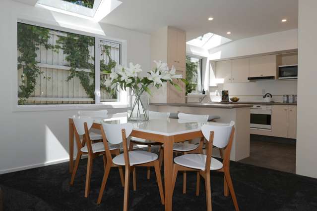 2/116 Hackthorne Road Cashmere_4