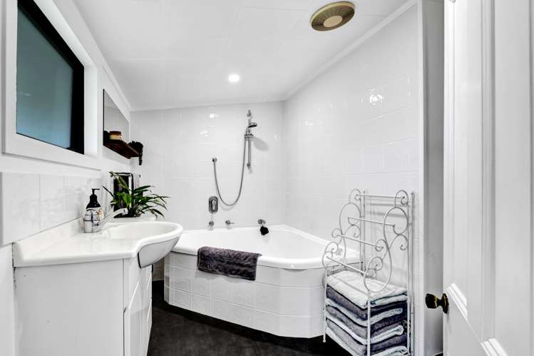 121 Warwick Road Stratford_10