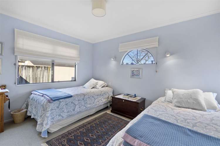 51 Splitt Avenue Glenview_12