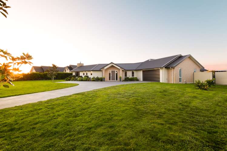 44 Baxter Michael Crescent Cambridge_1