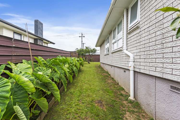 13 Parker Crescent Otara_18