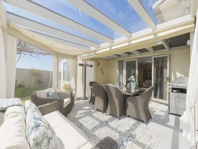 86 Kensington Drive Taradale_4