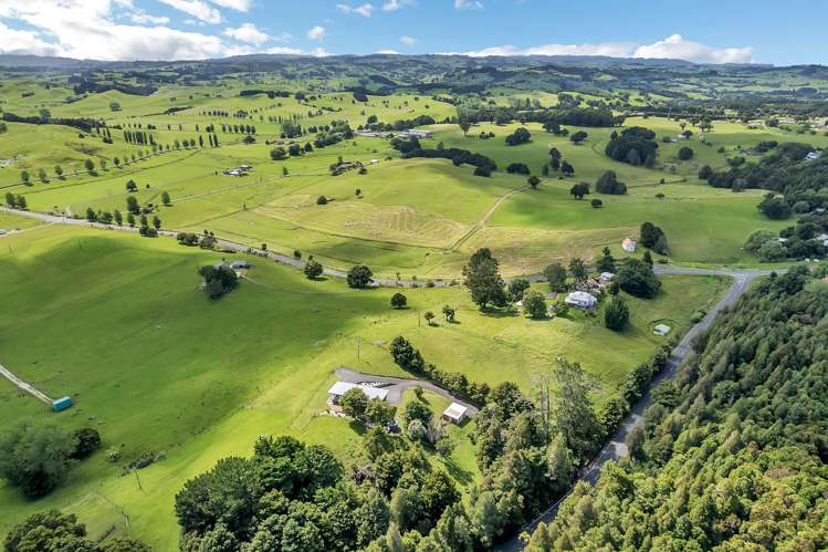 26 Old School Road Maungakaramea_30