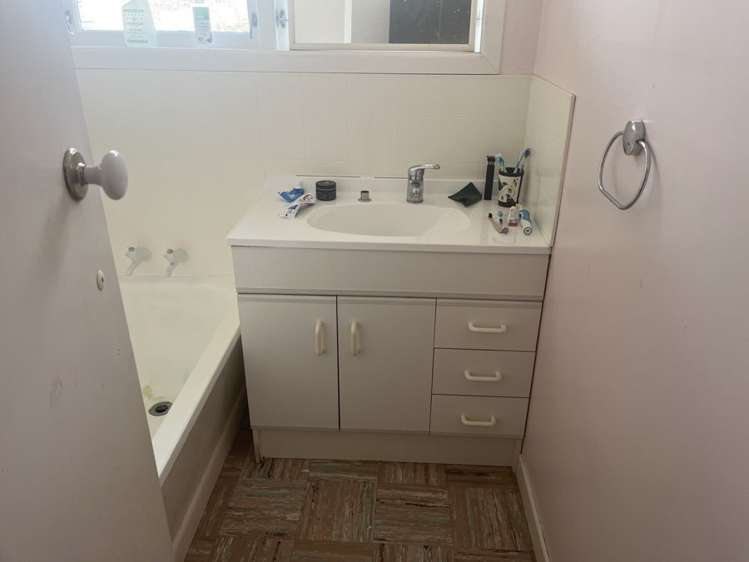 14 Greenhill Crescent 10694_14