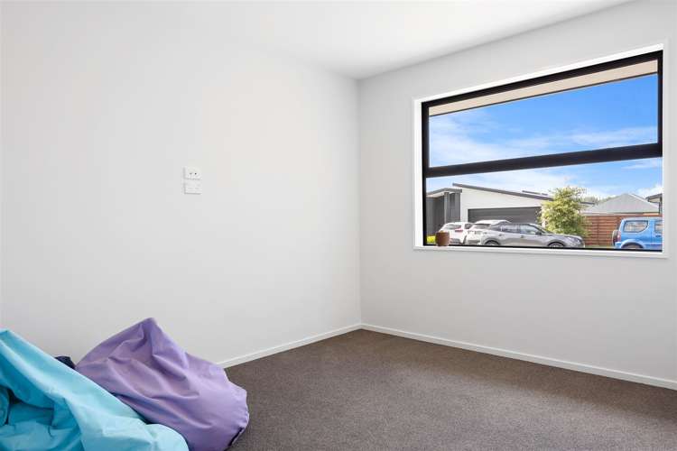 55 Quinn Crescent Woodend_8