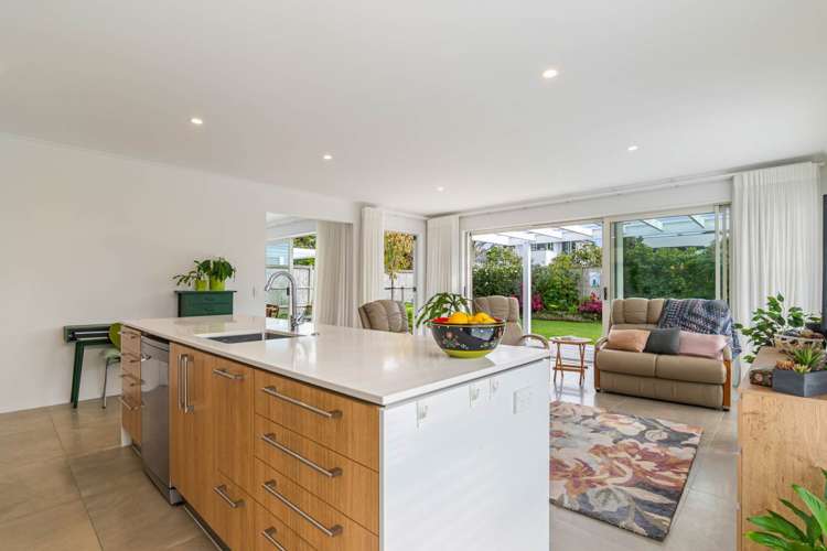 16 Kukuwai Avenue Red Beach_6