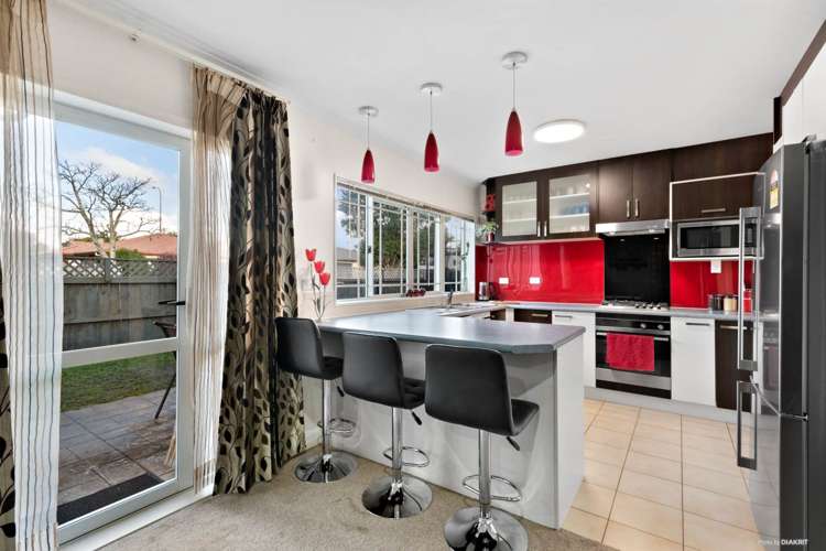 1 Watersfield Place Flat Bush_6