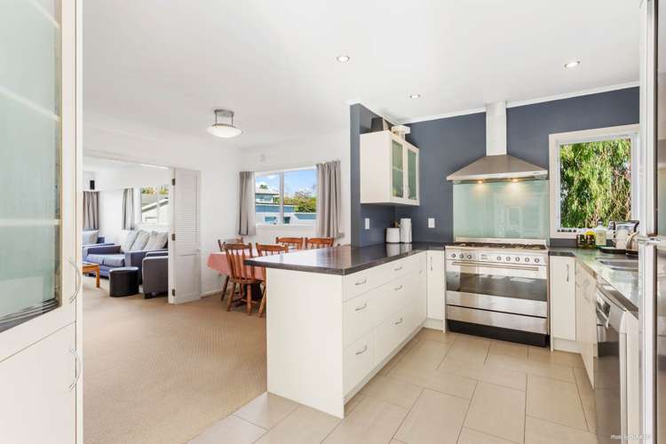 23 Northumberland Avenue Hauraki_12