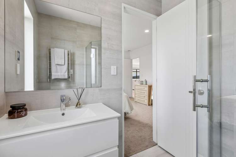 15 Tautoru Avenue Orewa_12