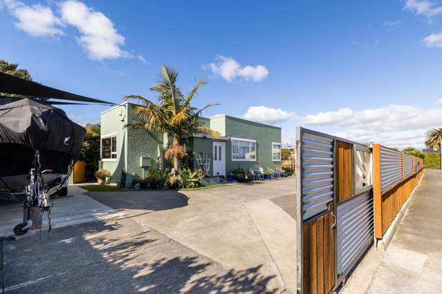 Solar, Double Glazing, 909sqm, Art Deco Charm