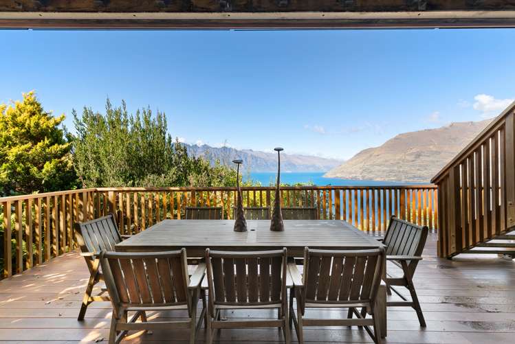 115 Wynyard Crescent Fernhill/Sunshine Bay_24