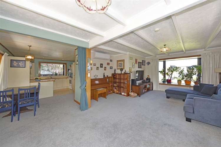 39 Achilles Street Burwood_5