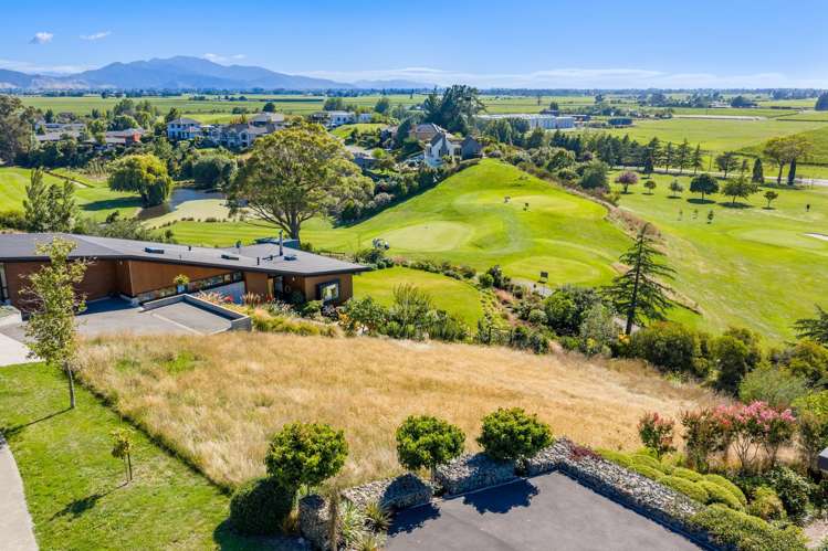 22 Golf View Close Fairhall_3