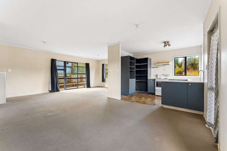 2/27 Lingfield Street Glenfield_4