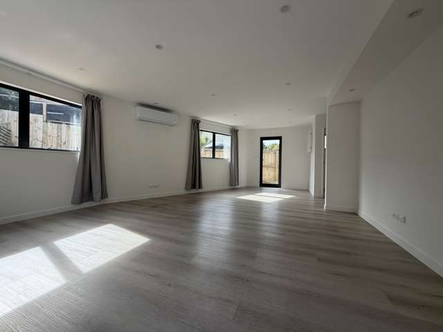 74 Tiri Tiri Road Birkdale_1