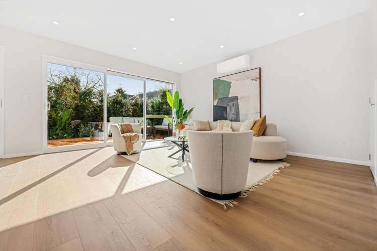 4A Harford Place Pakuranga Heights_6