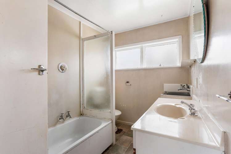 140 Peary Road Mount Eden_16