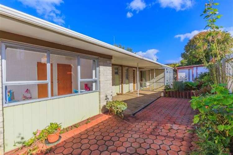 2 Eyre Street Henderson_15