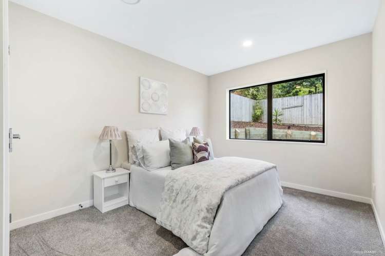 7 Han Court Glen Eden_7