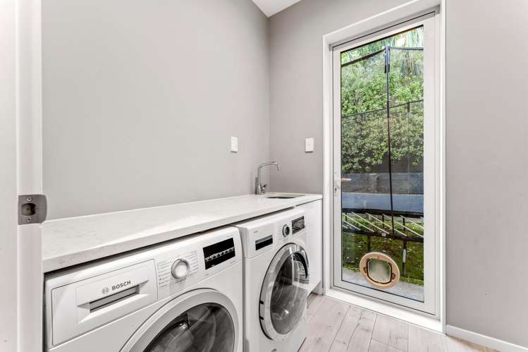 2 Boocock Crescent Orewa_26