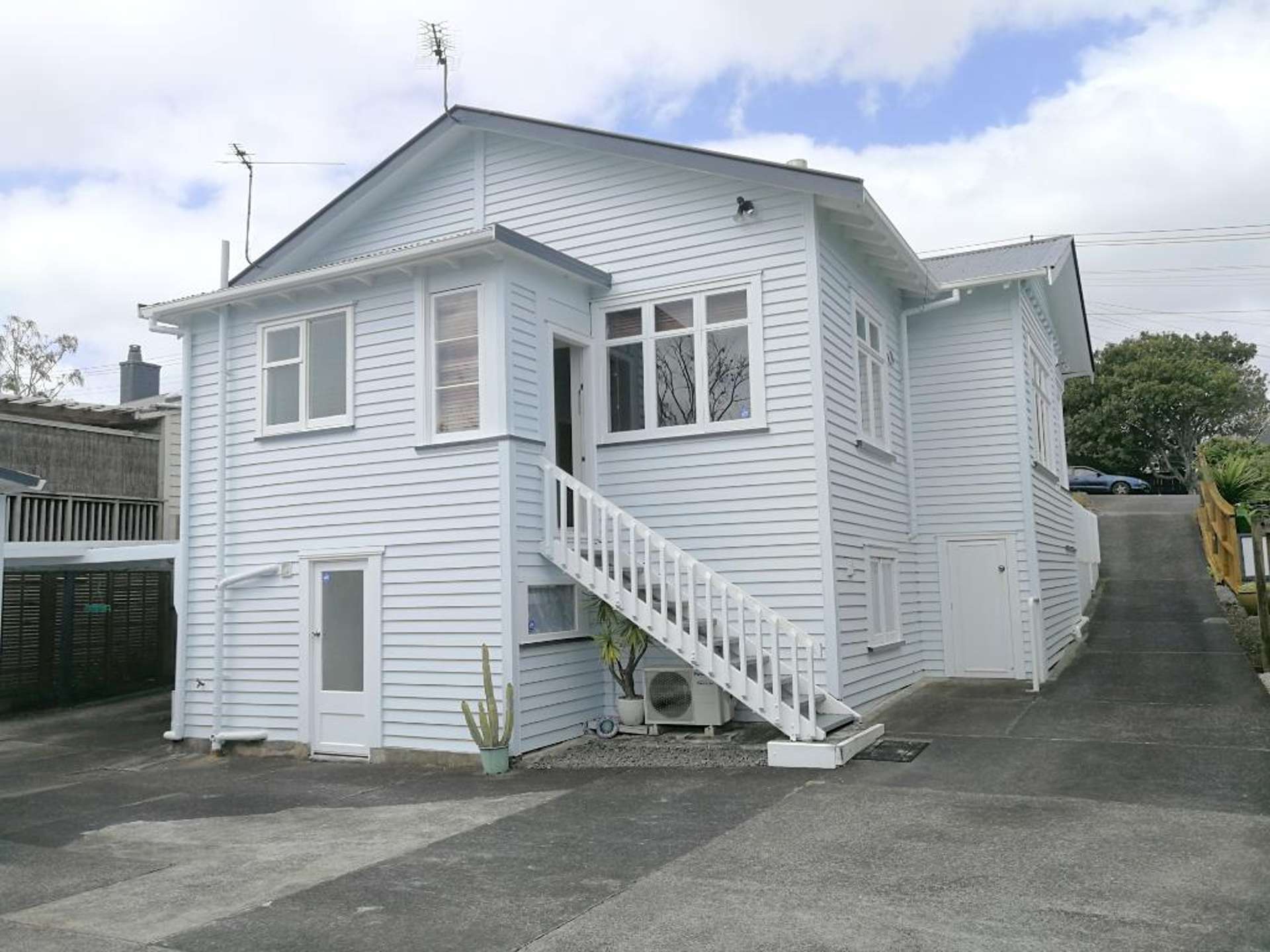 64b Woodward Rd 1727_0