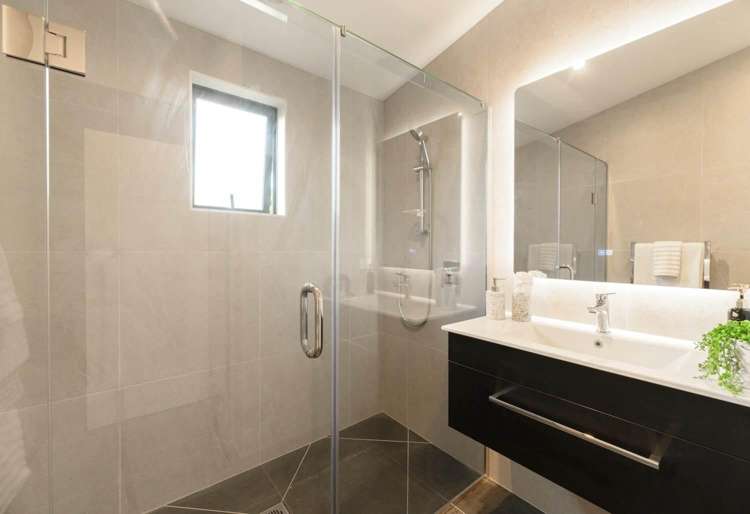 B/20 Arataki Views Way Glen Eden_14