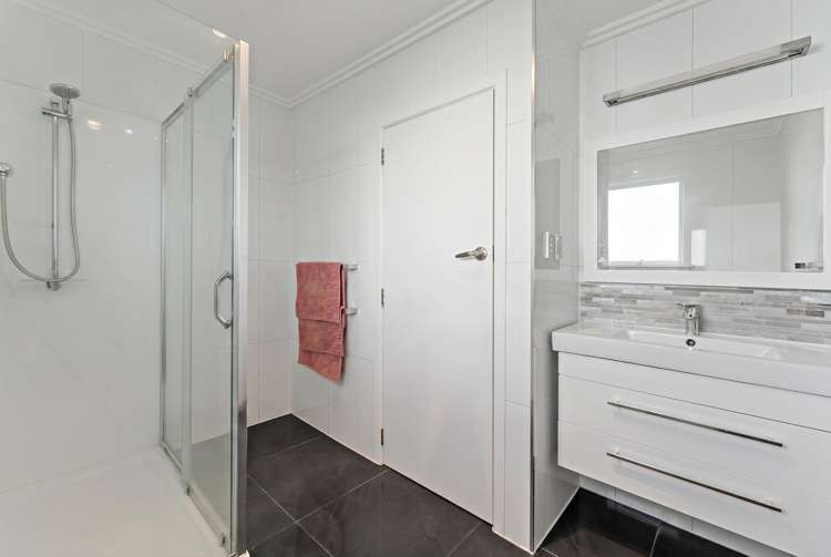 72 Cargill Street Papakura_15