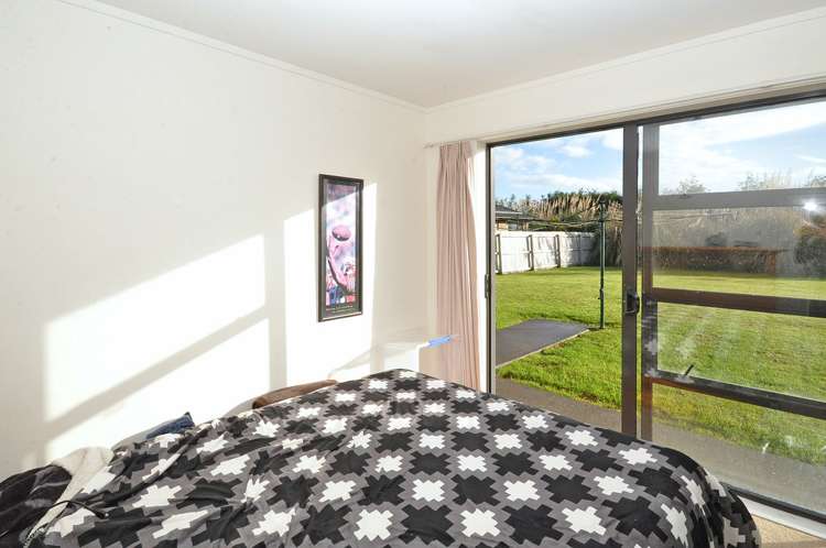 19 Aitkenhead Court Parakai_10