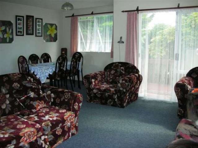 1/6 Sparrow Place Manurewa_4