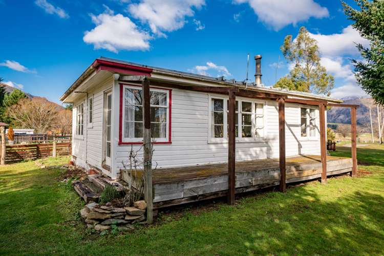 21 Hythe Street Lumsden Surrounds_14