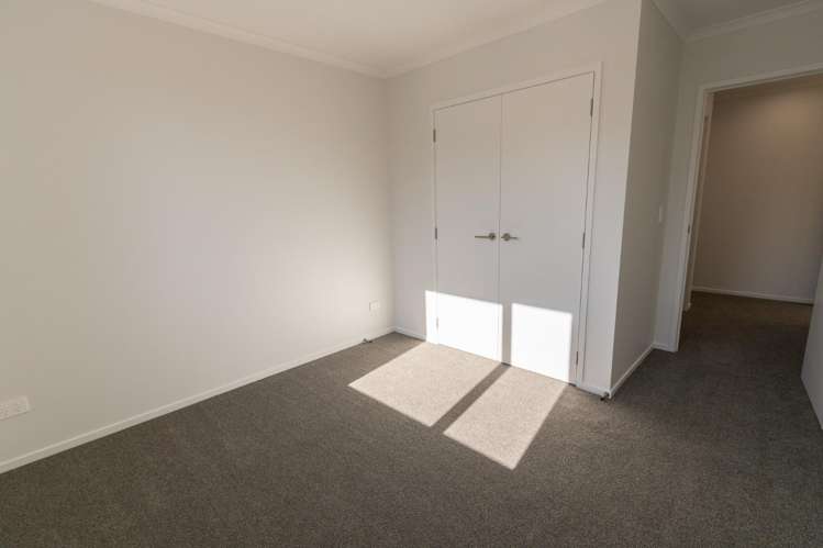 2/8 London Lane 11373_10