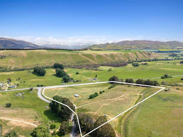 Cnr Ruffell and Ardgour Valley Roads Tarras_1