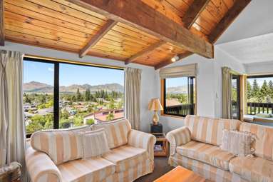 22 Chalet Crescent_1