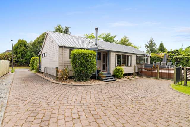 13 Henare Place Tihiotonga_1