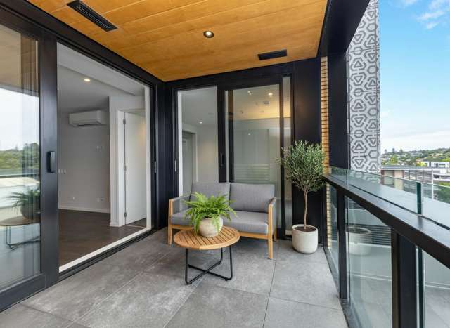 Spacious 2brm in Central Onehunga