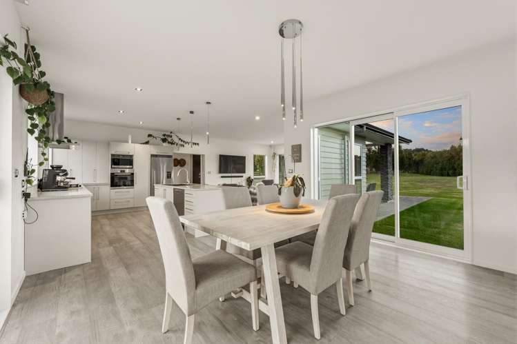 1 Ngaire Close Wainui_9