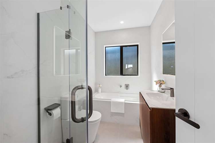 52 Whakairo Crescent Gulf Harbour_16